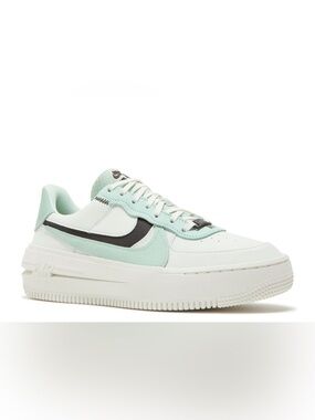 Nike - WMNS AIR FORCE 1 PLT.AF.ORM 'BARELY GREEN'